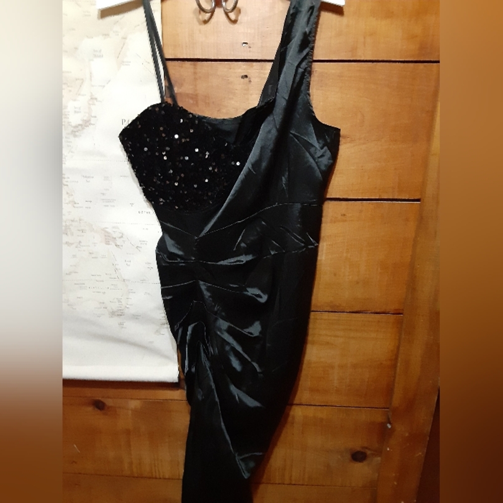 Elegant Black Sequin Dress